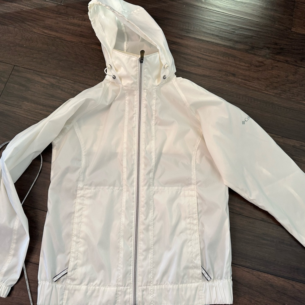 Columbia white rain jacket. small.